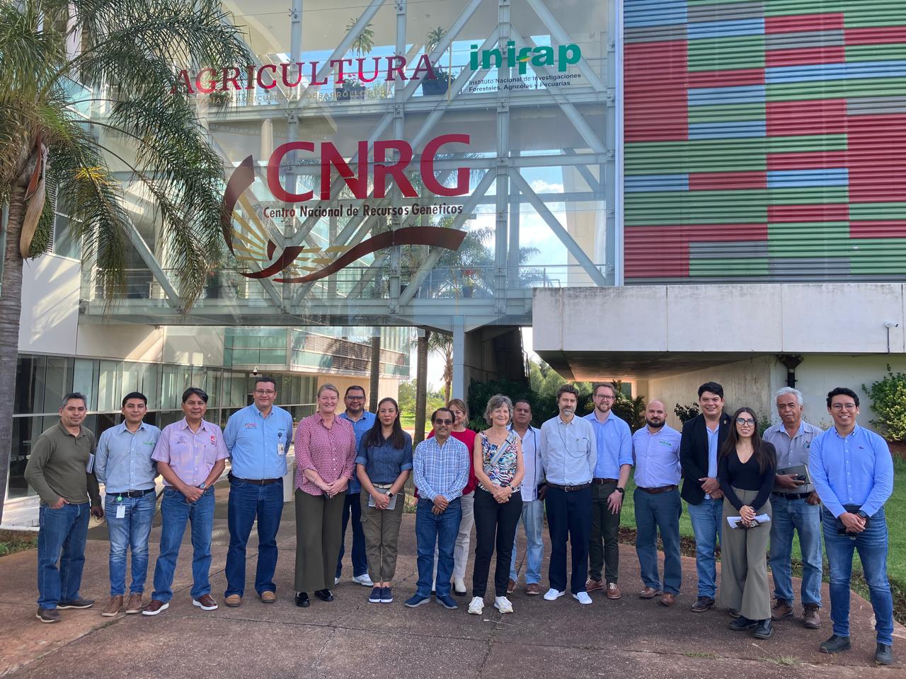 Participation in project presentations on Porcine Reproductive and Respiratory Syndrome and Porcine Circovirus type 2 before the Agricultural Commission of Denmark, contributing to the development of a traceability framework for the Mexican swine industry. Centro Nacional de Recursos Genéticos, CNRG-INIFAP.
